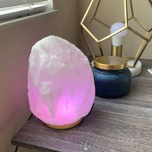 Himalayan salt rock lamp